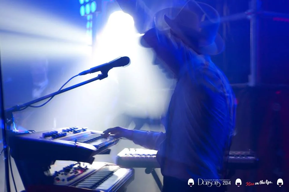 Dansons 2.0 - Kiss on the lips