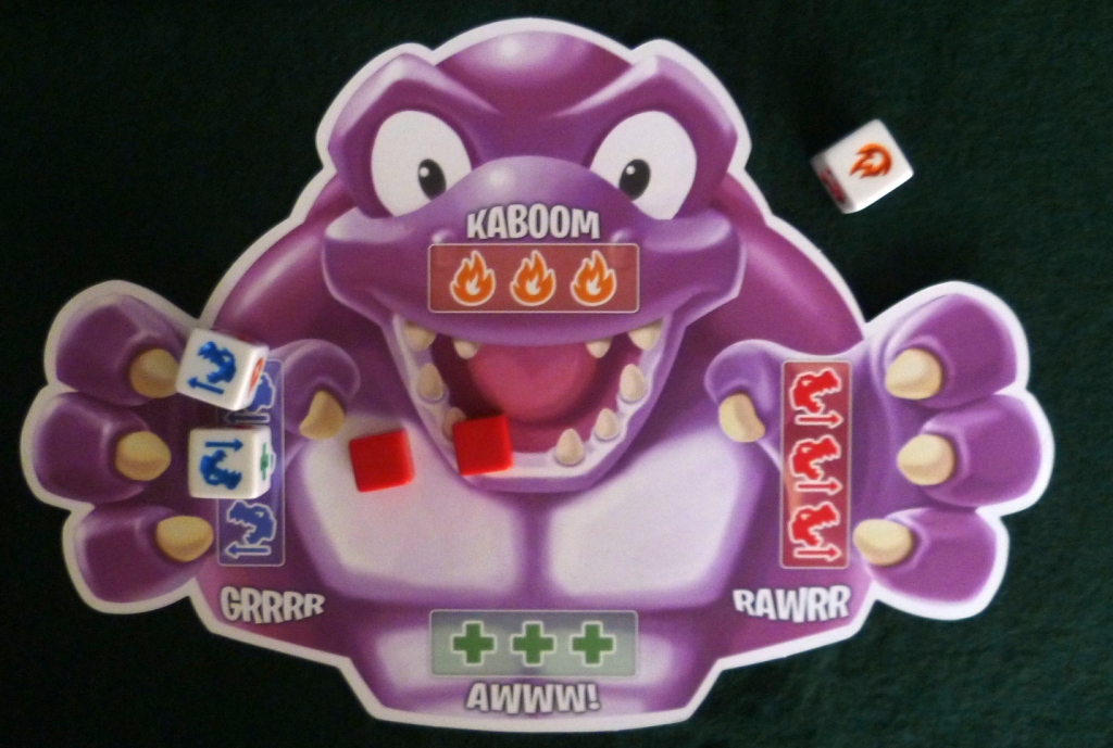 Player board with 2 damage tokens and a Grrrr attack 2/3 complete
