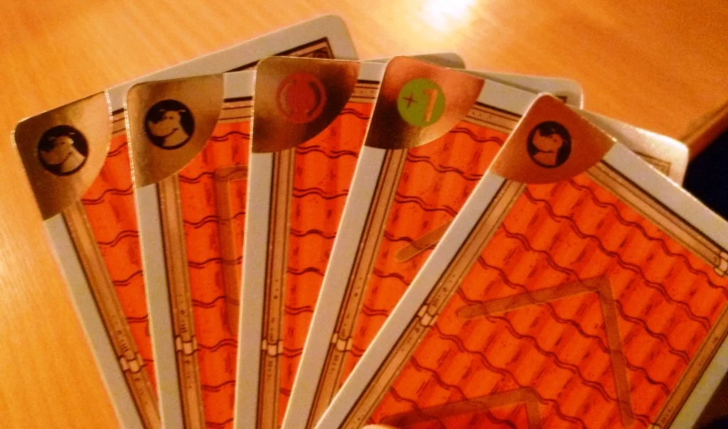 The cards showing corner symbols and markings for walls