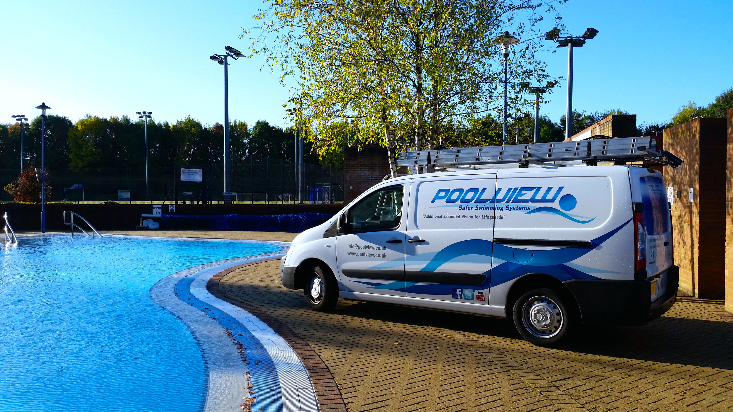 Van with a Poolview!