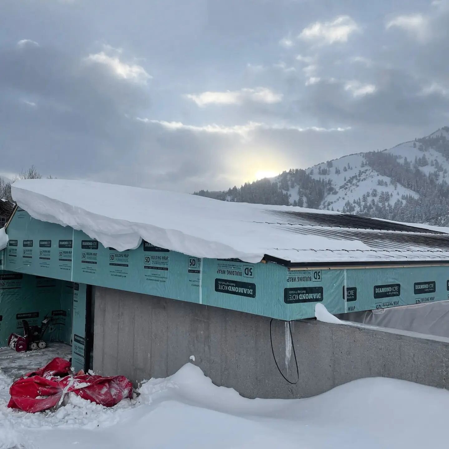concealed gutter, controlled downspout, sun in the snow #modern #utah #home