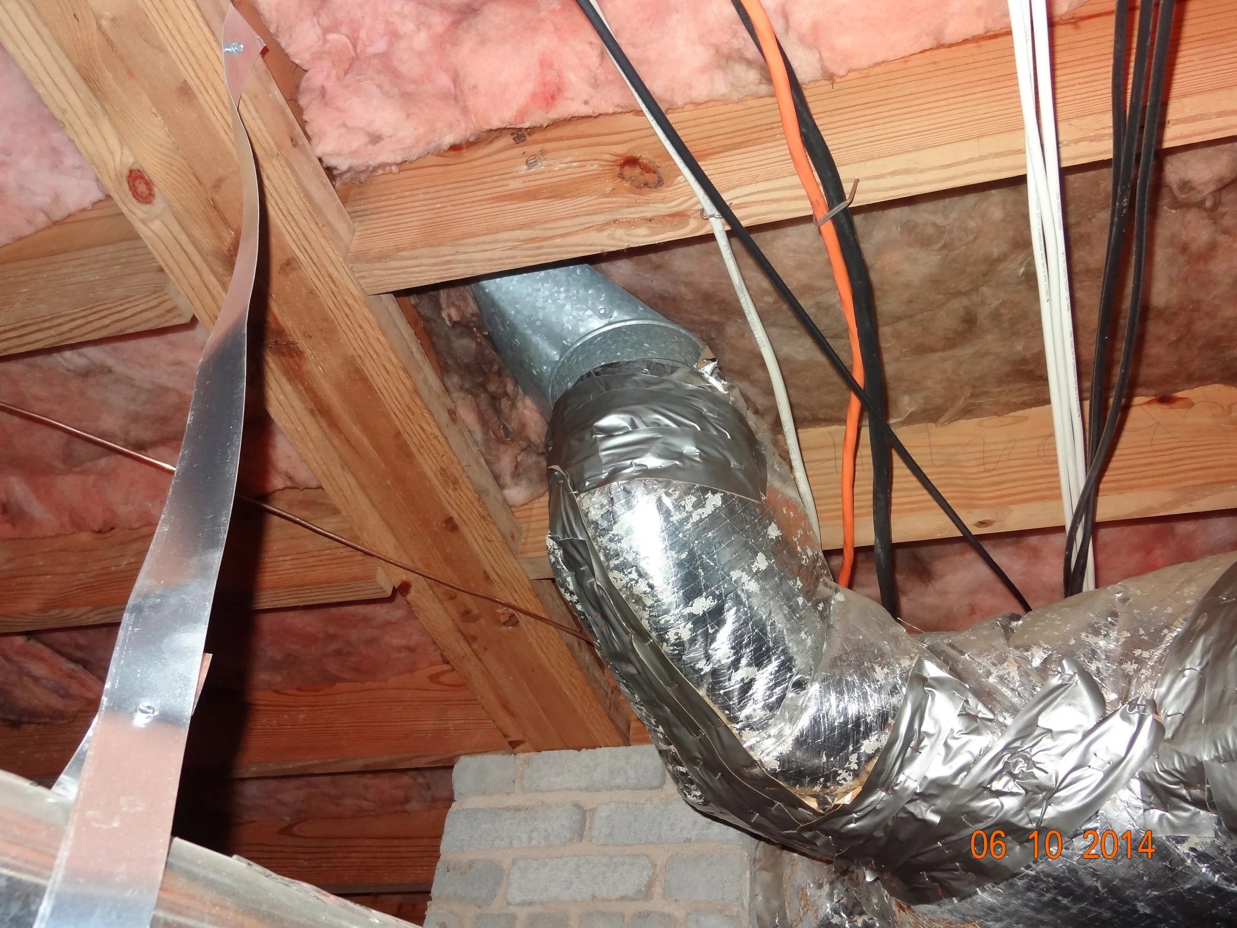 Air ducts missing insulation at boot
