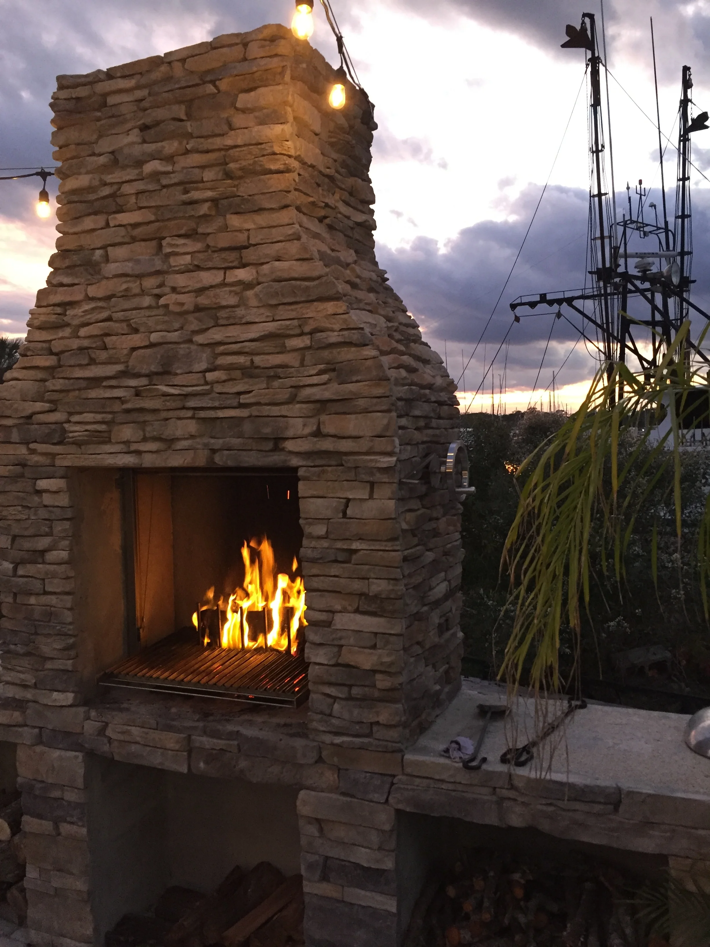 Urban Asado® Argentine style, Fireplace Barbecue grill 