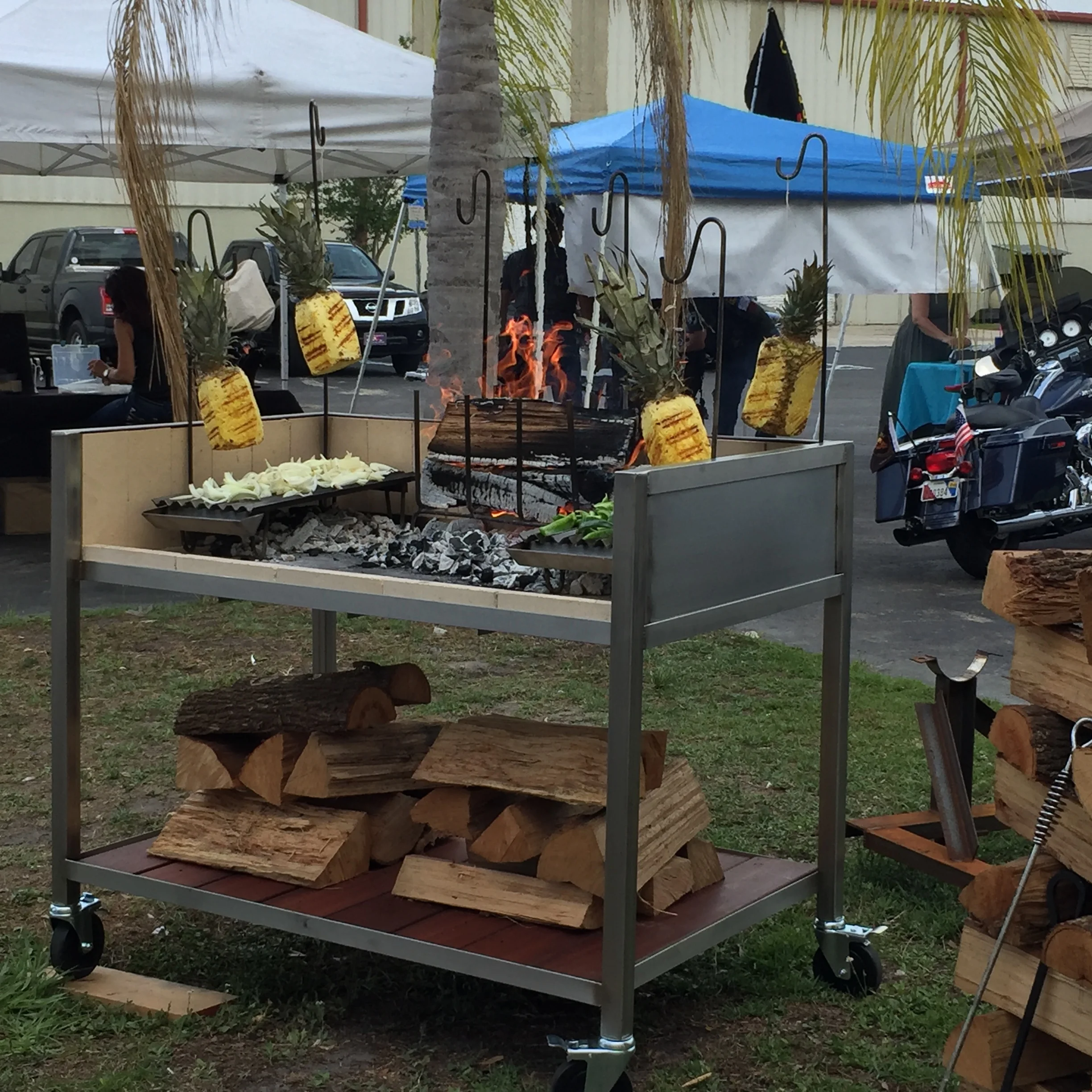 Urban Asado® Pit master Argentinian style grill