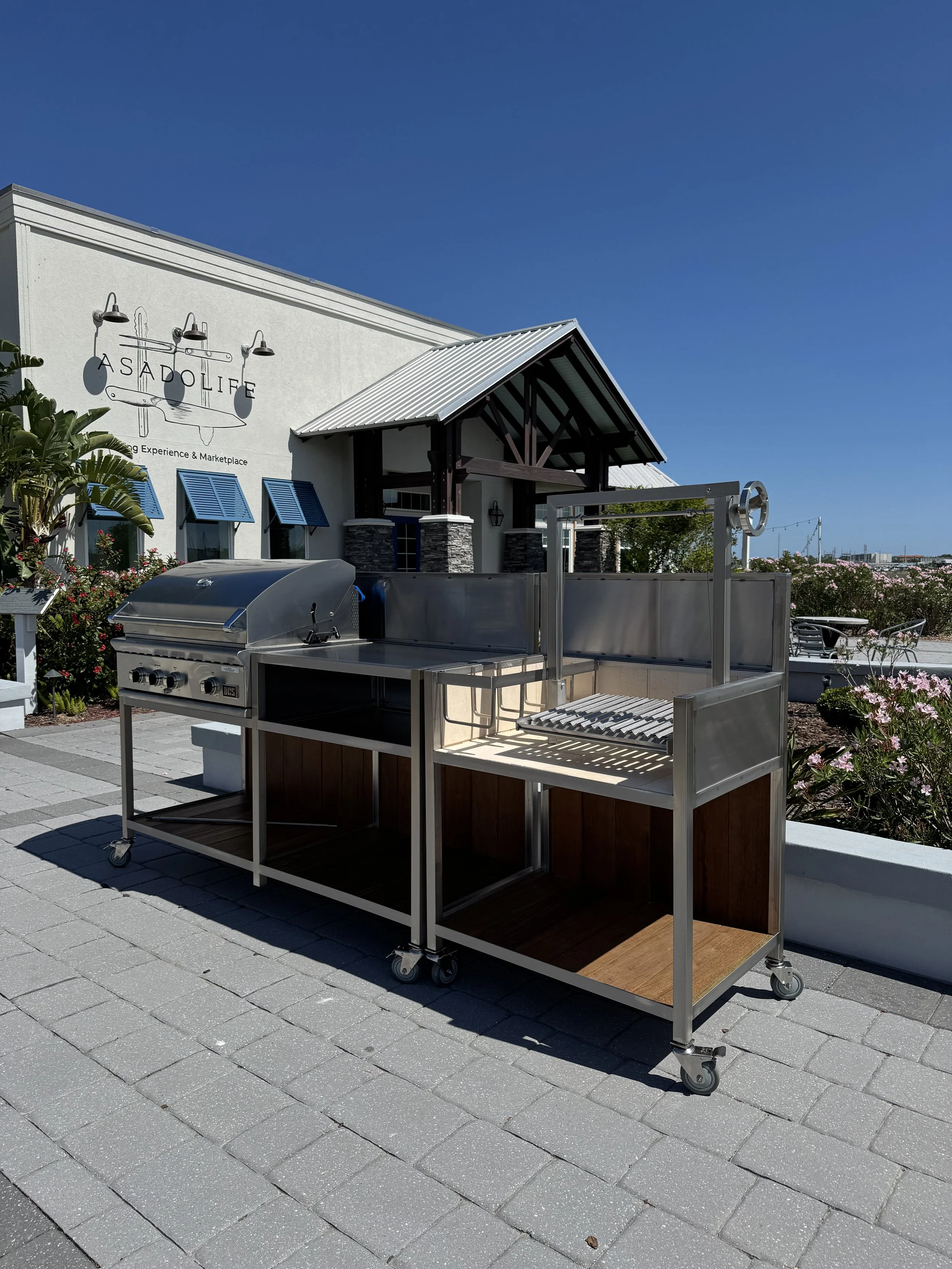 UA Custom Grill Table & 320 4.jpeg