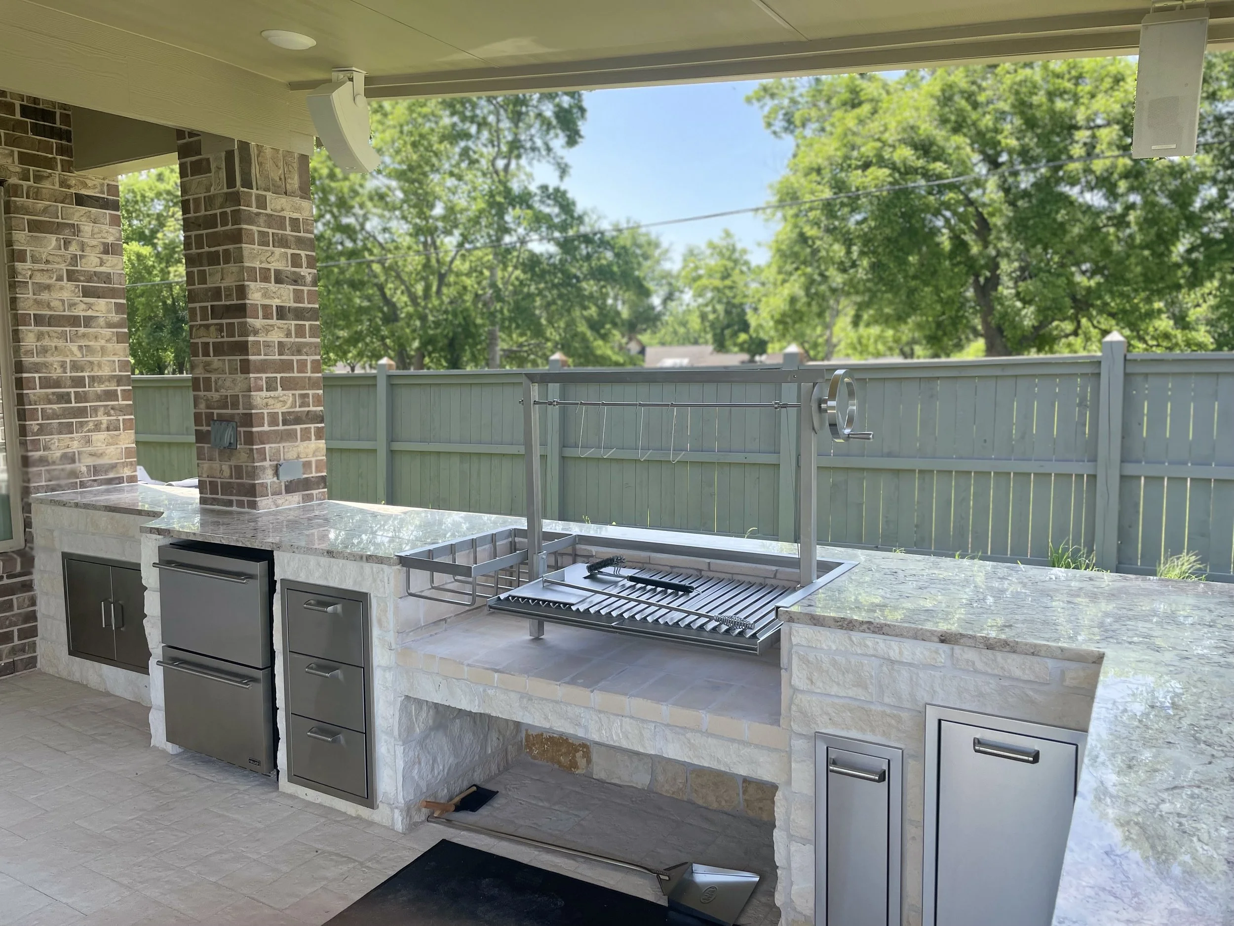 Urban Asado 600 Drop-in Argentine Grill With Brasero