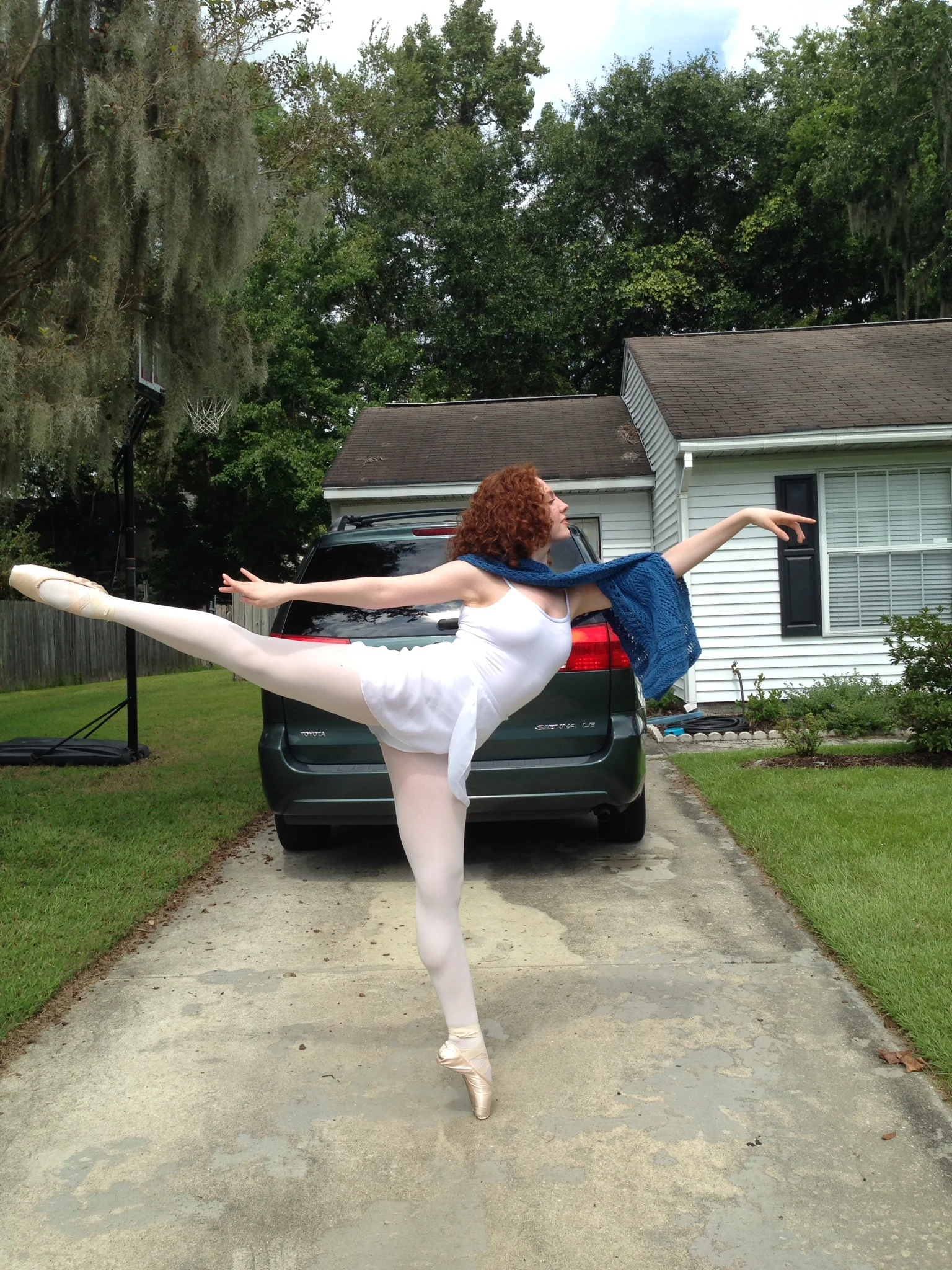 Finish for Fall makes me want to dance for joy! Or at least find a dancer to model a finished project: The Charleston Indigo Scarf