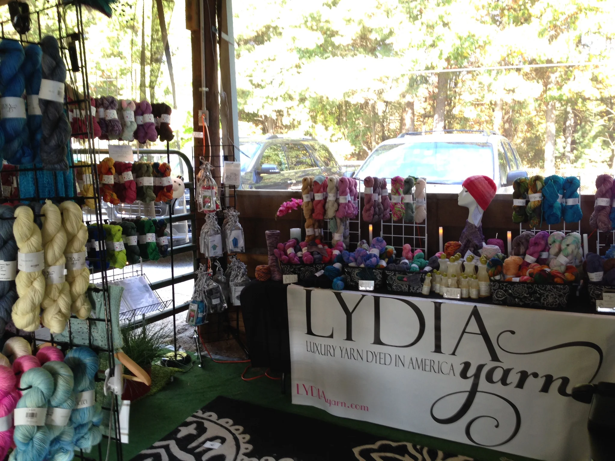 LYDIA!!! I spy a Dagny hat!!