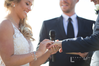 WhiteWedding_DanaFramesPhoto+Design-1070.jpg