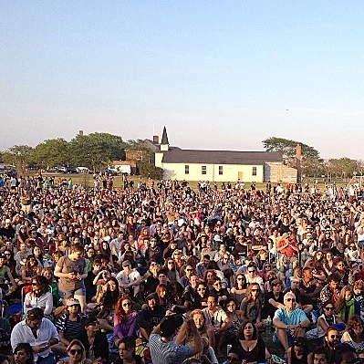 rockaway crowd.jpg