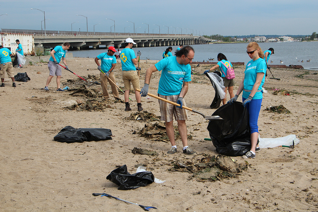  Volunteers remove 2,500 lbs of trash from American Ballfields Park. 