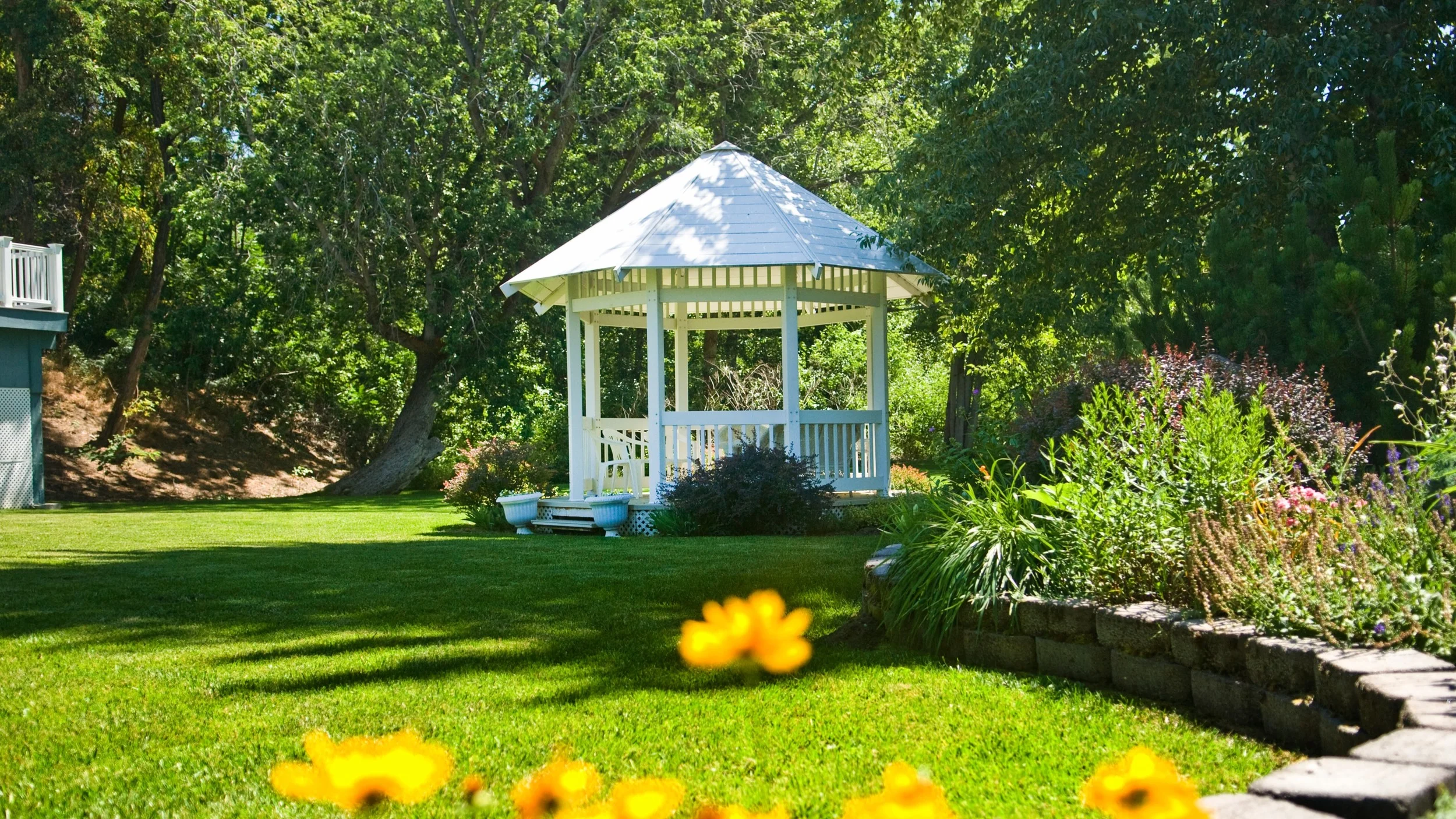 Gazebo2.jpg