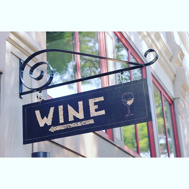 Monday morning is the perfect time to plan the four Ws: Walla Walla Wine Weekend. Try @foundryvineyards @laganacellars @vitalwines @rotiecellars @wallawallavintners @mark_ryan_winery
