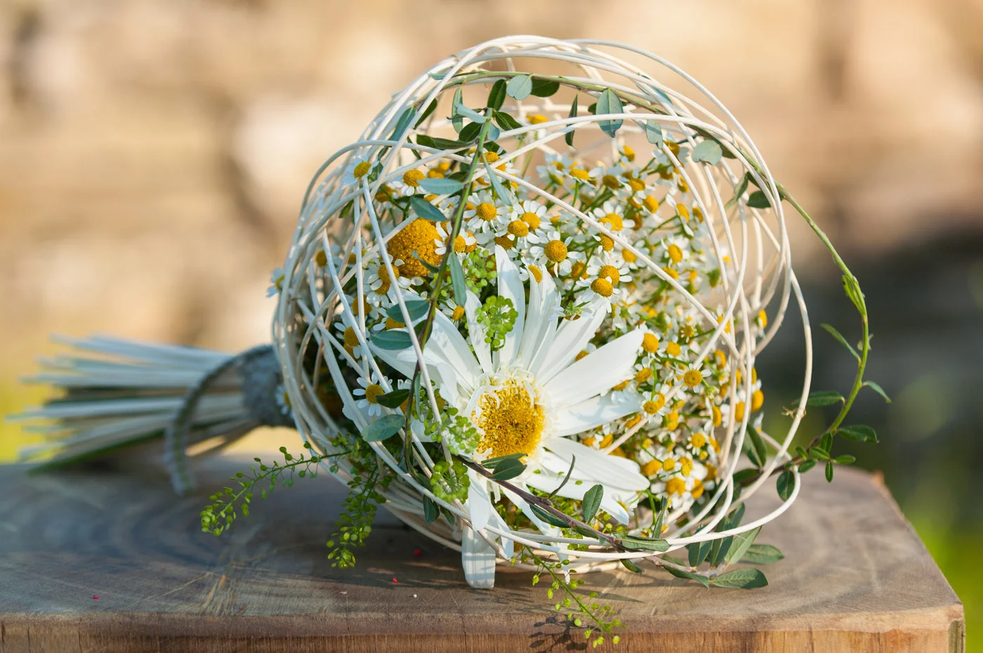 lorna.mcguire.floristic.designs.wedding.florist.flowers.scotland.stirling.glasgow.edinburgh.bridal.posy.boquets.designer.bespoke.specialist.floral.award.winning.roses.orchids-0559.jpg