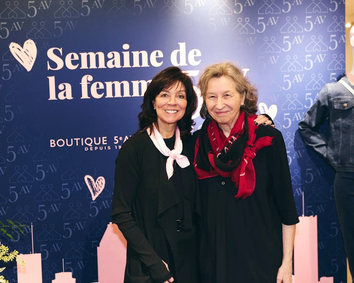 La semaine derni&egrave;re avait eu lieu la soir&eacute;e annuelle de la Semaine de la Femme 5AV. ✨

Merci &agrave; toutes celles qui ont pu se d&eacute;placer malgr&eacute; les intemp&eacute;ries, votre pr&eacute;sence fait toute la diff&eacute;renc