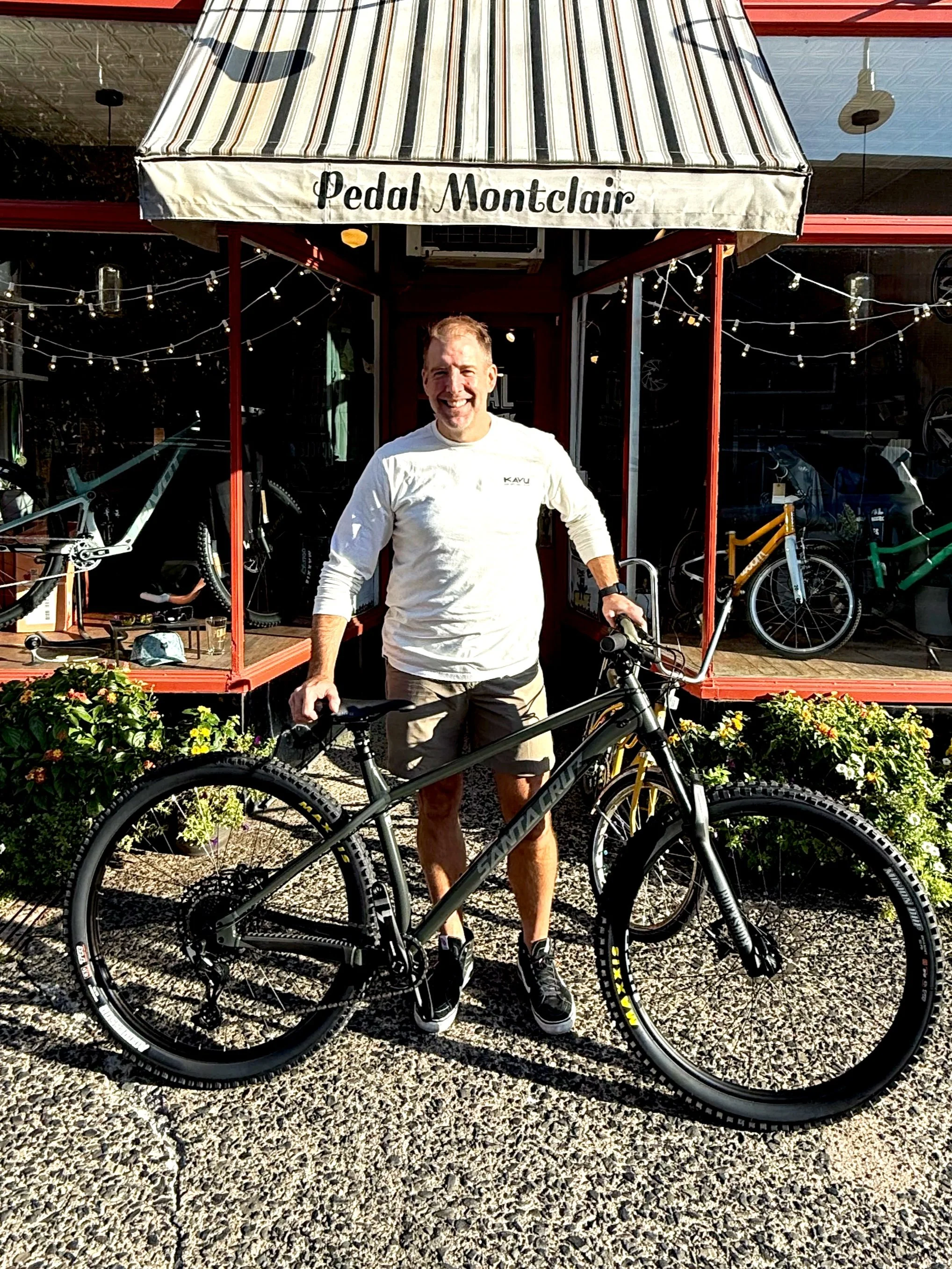 New Bike Day Santa Cruz Chamleon Hard Tail Black 29er