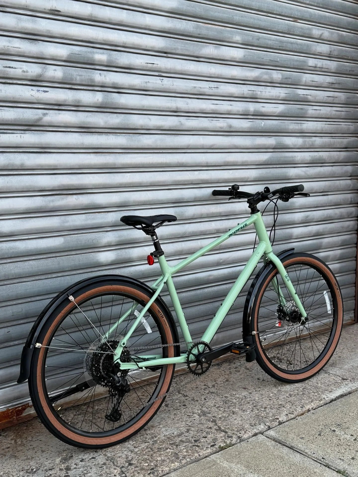 The Dew Deluxe from @konabikes
#pedalmontclair #konabikes #commuter #montclaircenter