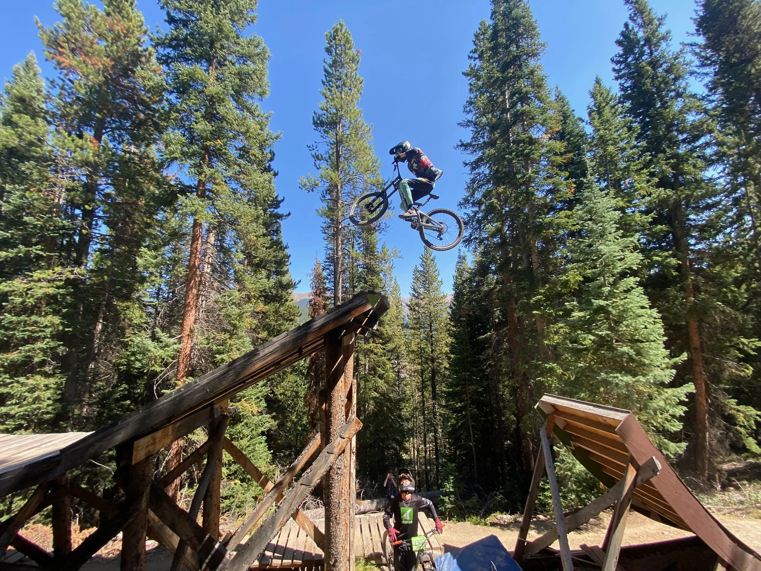 Santa Cruz team rider jump downhill park