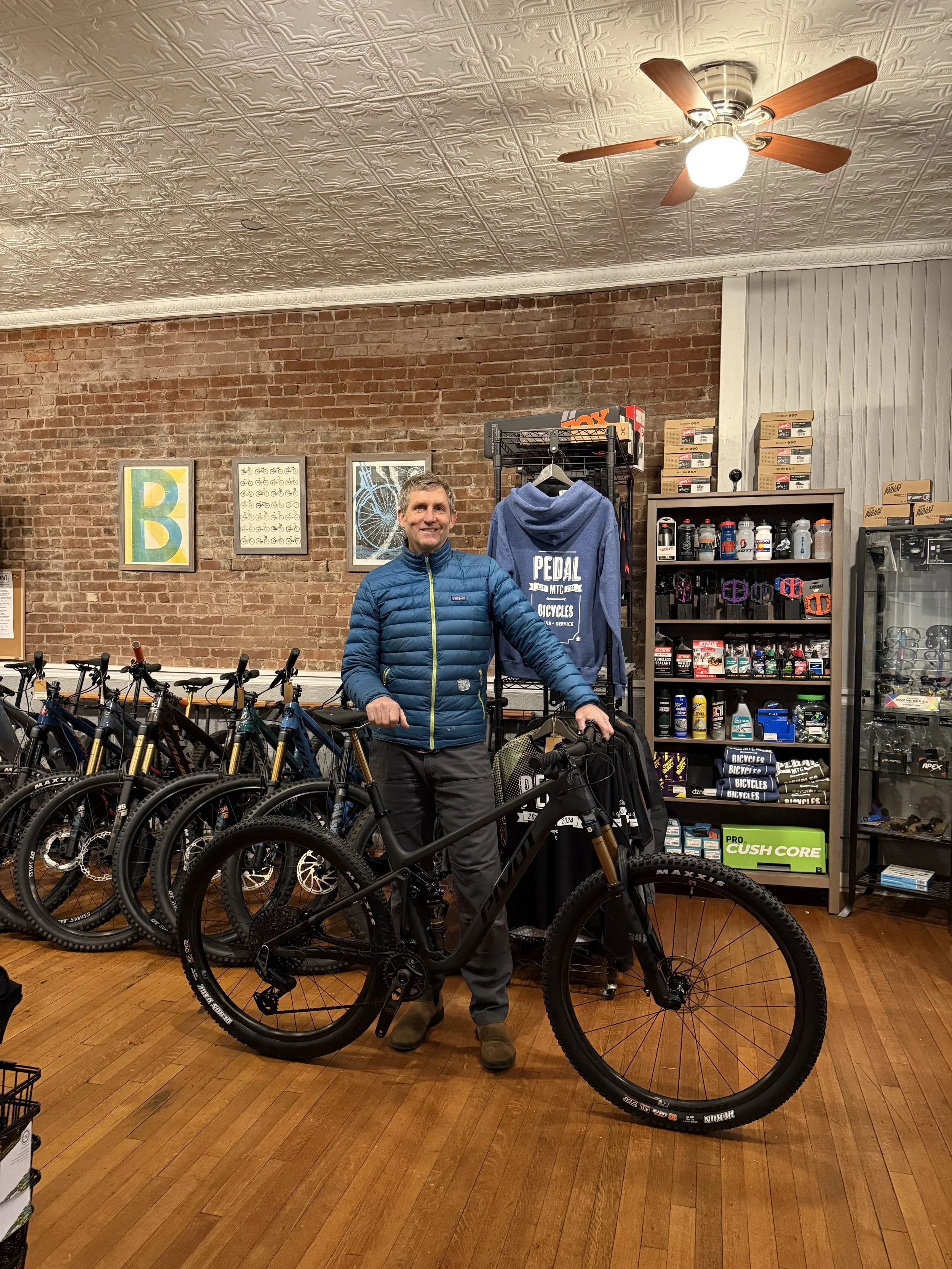 New bike day pivot cycles black full suspension