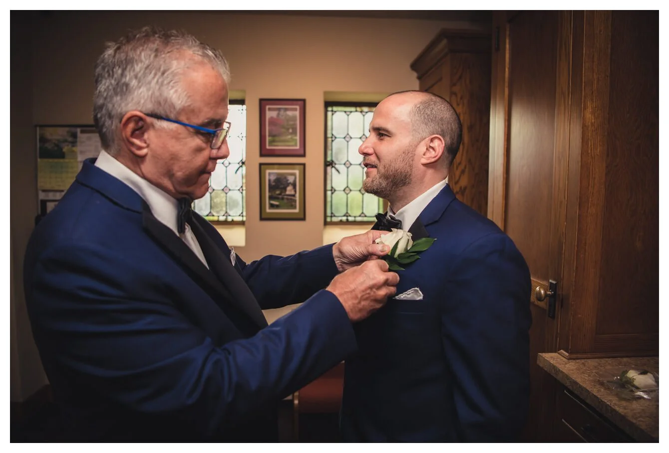 carly_mike_kevkramerphoto_web-3.jpg