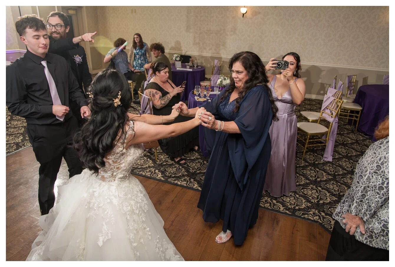 byrne_wedding_kevkramerphoto_web-101.jpg