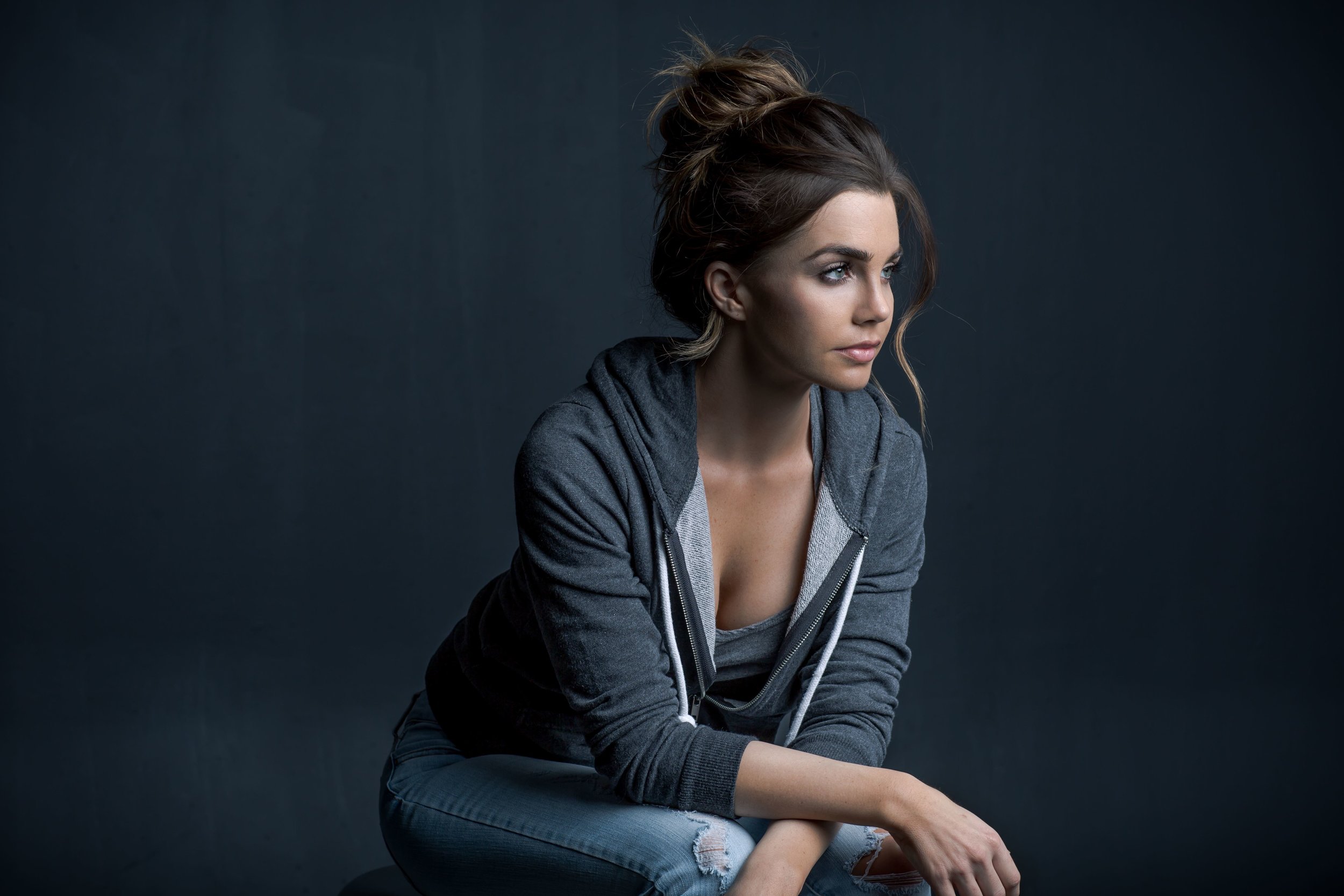 Jillian Murray Wallpaper