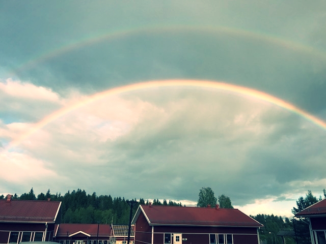  Double rainbow all the way! 