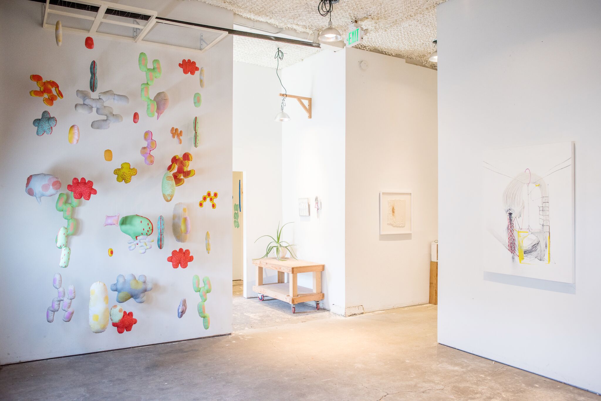 (Left) Junko Yamamoto, "Between Consciousness," 2018, (Far Right) Lydia Goldbeck, "Untitled," 2018, Image courtesy of Alex Connelly.
