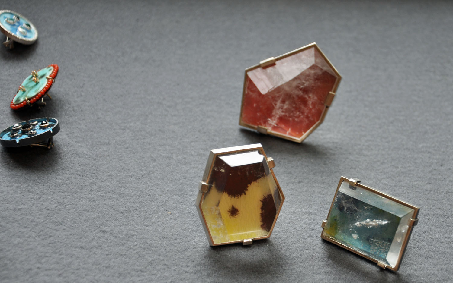 A GROUPING OF RINGS BY BARBARA SEIDENATH