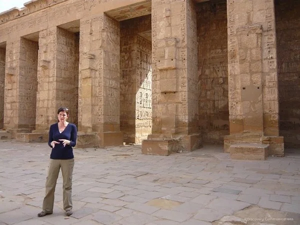 KC-templecourtyard-medinethabu.jpg