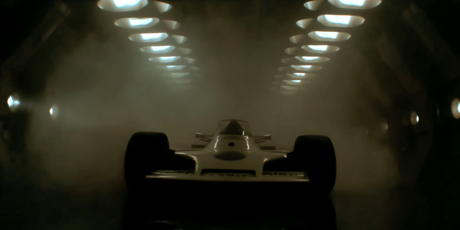 u1146626773_macro-photography_of_a_futuristic_F1_racing_car_-_ae244119-6ca7-4ad5-9af1-f5e32be168dd_1.png