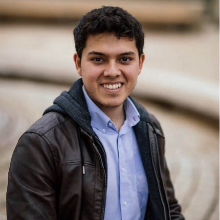 Jorge Contreras | LinkedIn Year: Junior Major: Finance
