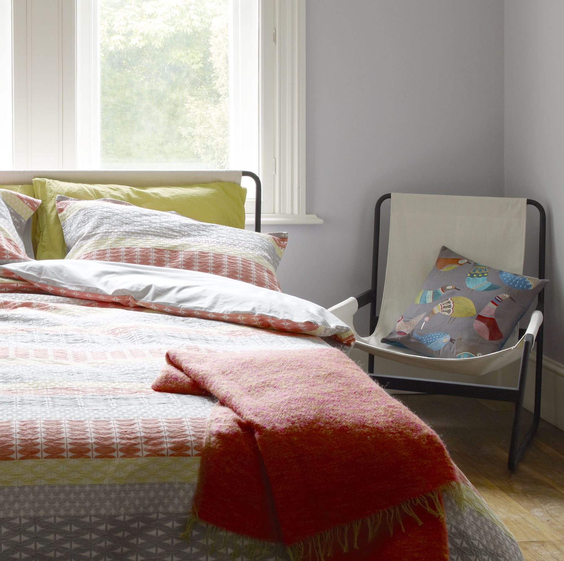 Emmerson_Bed_and_Chair