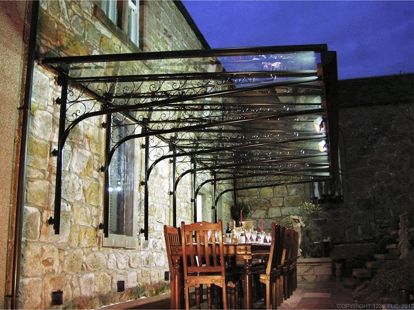 123v Veranda.jpg
