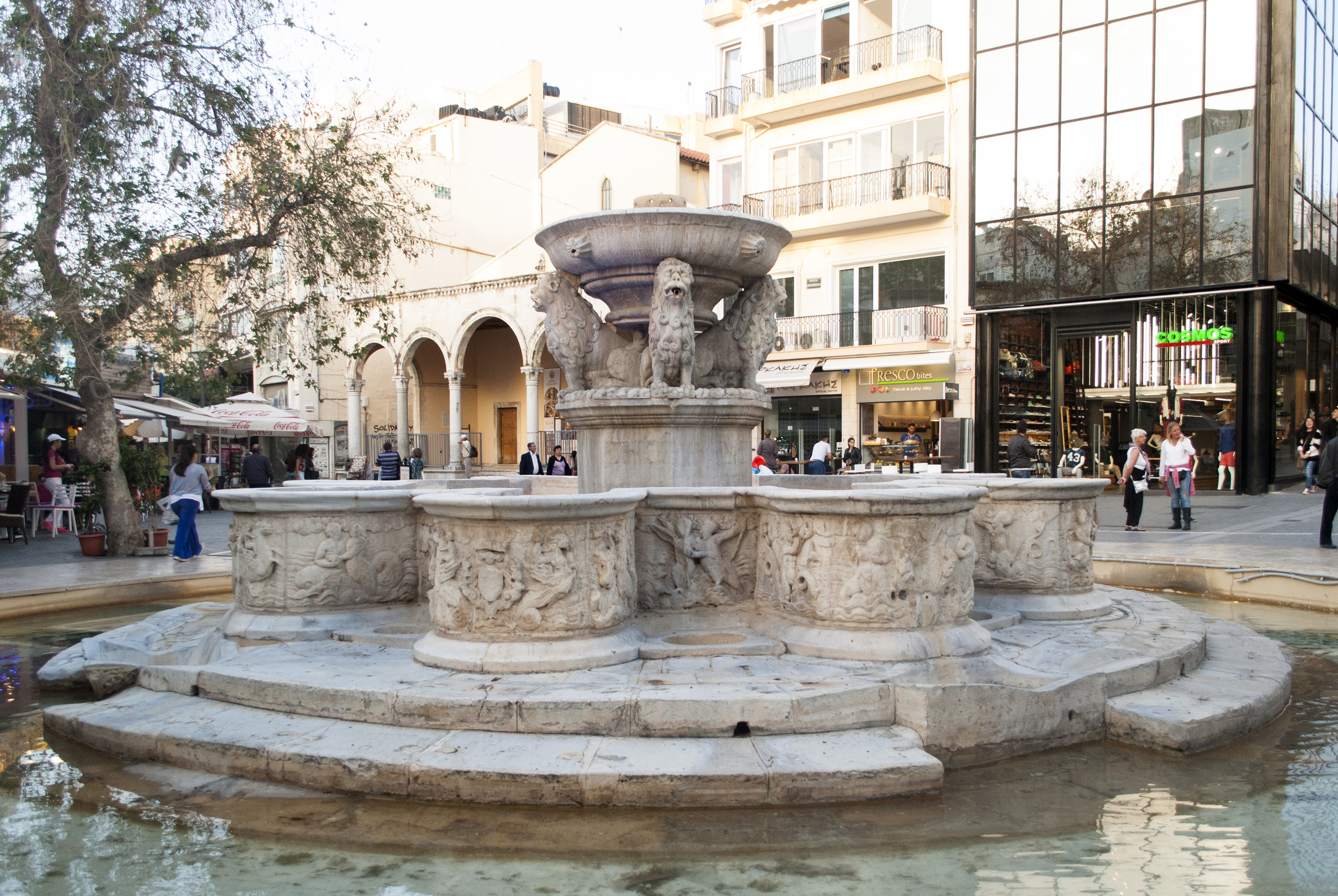 lions fountain in morozini square
