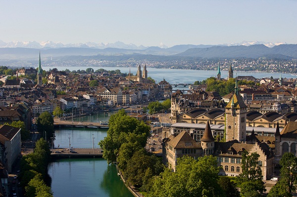 Zurich Old Town, River and Lake © Zurich Tourism 