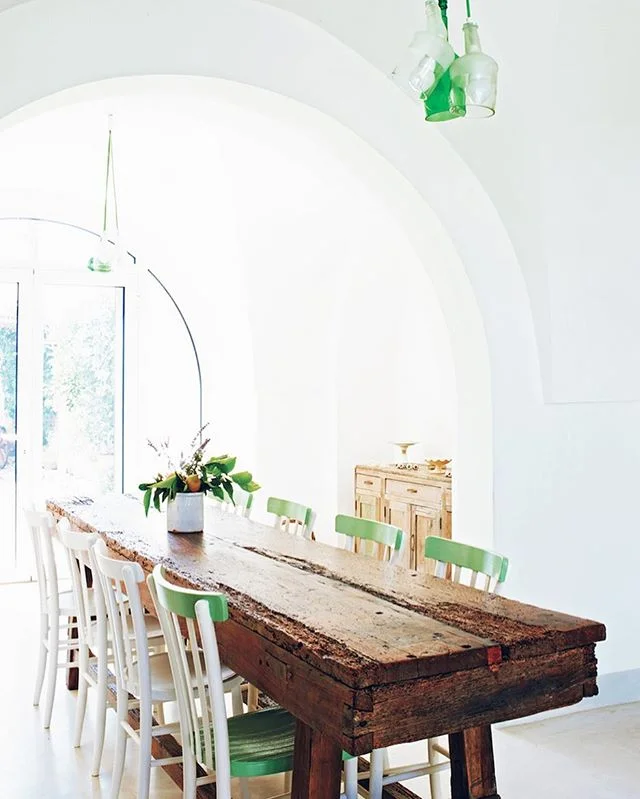 Have you seen our sneak peek of @brightbazaar's new book Dream Decor?! It's A-mazing! Head on over to the blog for a look - Link in bio! 📸 @andrewmboyd 🙌💚 #hearthomemag #dreamdecor #interiors #books #decor #style