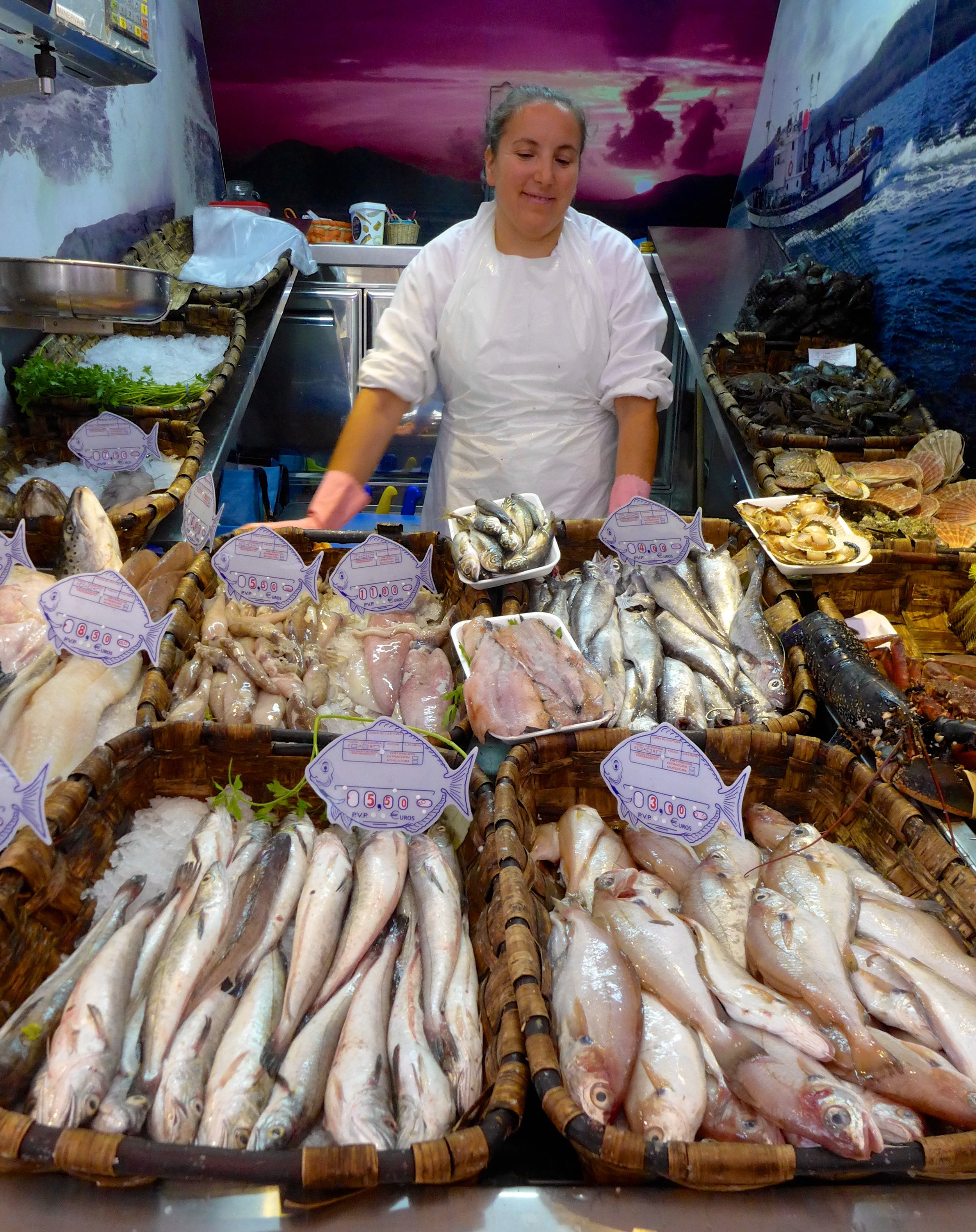 Fishmongers at Mercado de Abastos