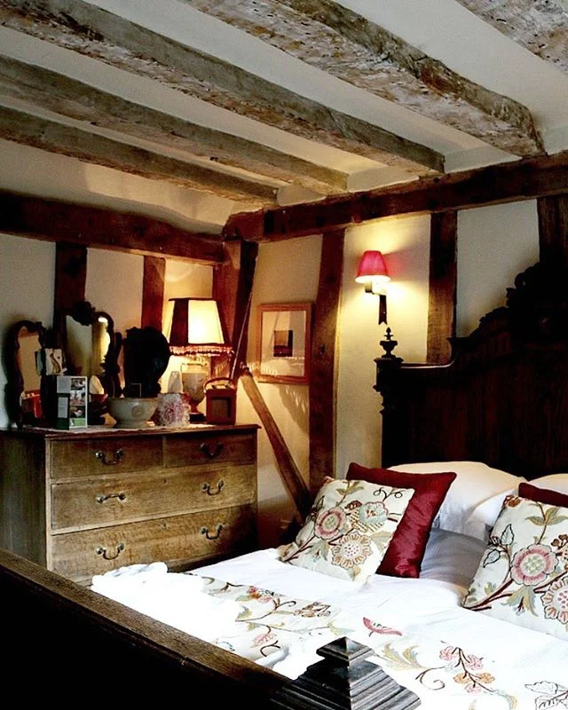 So excited to announce that @camomilecottageuk has won Best Quirkiest B&B as part of the @dorsetcereals awards #dorsetcerealsbnbawards for the quirkiest B&B! Find out what made this stand out for us, soon on the blog! #b&b #interiordesign #style #decor #travel