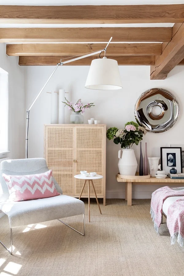 A Modern Refurbishment of a Country House in Oxfordshire by Louise Holt (3).jpg