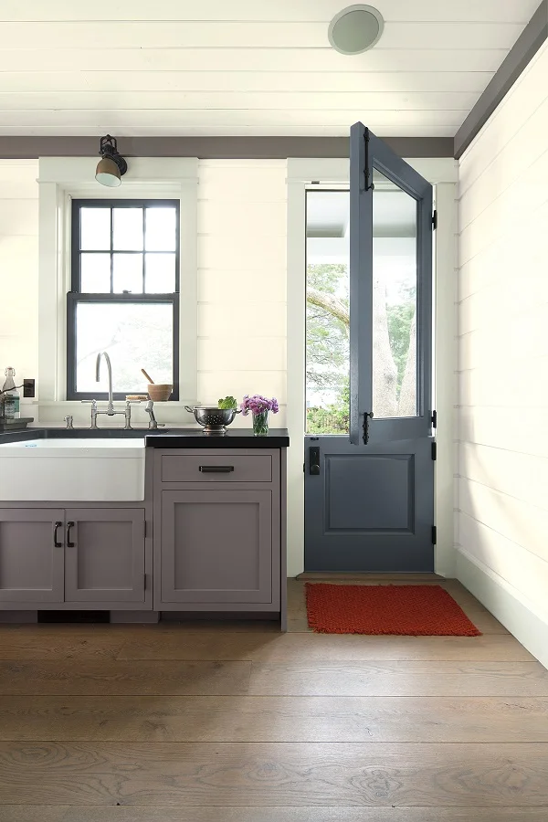 Walls - White Opulence (OC-69), Cabinets & Moulding - Stone (2112-40), Door - Wolf Gray (2127-40), Trim - Moonshine (2140-60).