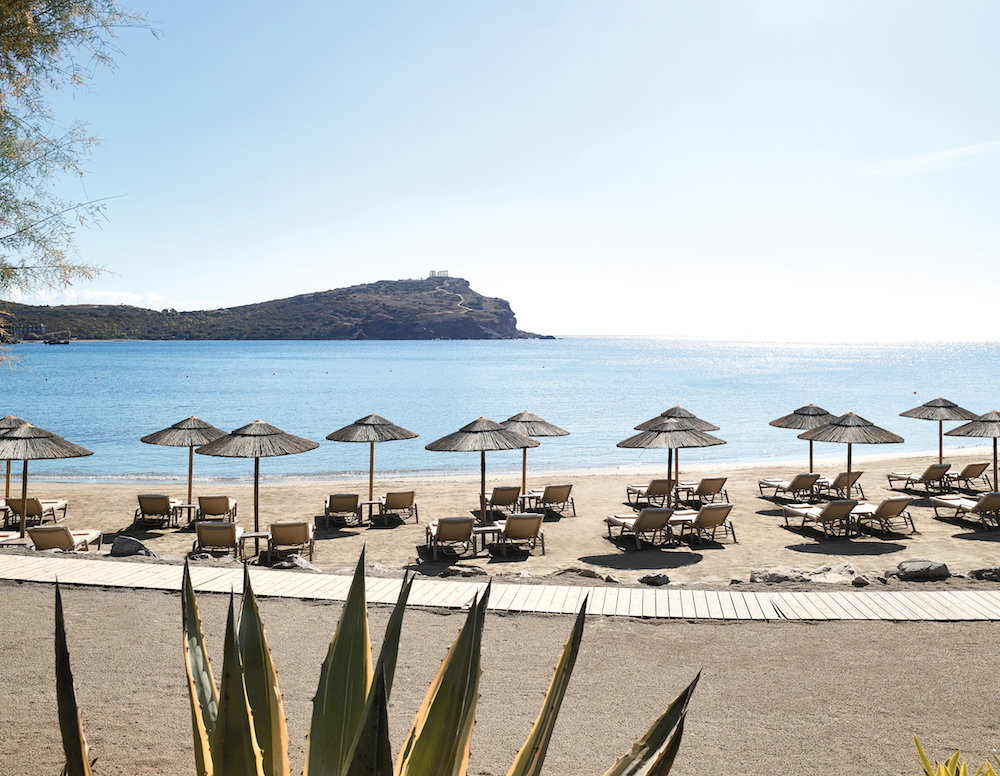 08-A-secluded-sandy-beach-facing-the-temple-of-poseidon_72dpi.jpg