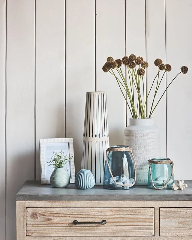 Spring is finally upon us and we are so excited here at Heart Home! So to celebrate the new season we are offering one lucky reader the chance to win a £250 voucher to spend on all things interiors at @debenhams... Perhaps you want to get your hands on some home accessories from their latest Coastal collection as shown here! To enter all you have to do is:

1. Follow both @Debenhams & @hearthomemag on Instagram 
2. Leave a comment on the Heart Home blog post about the two collections mentioned! Link is in bio! 
Good luck! 🌟 [sponsored] 
#hearthomemagazine #debenhams #interiors #competition