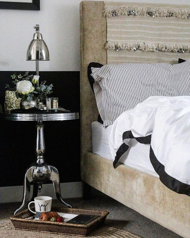 This duvet is made from recycled plastic bottles. Imagine that! Made by The Fine Bedding Co and available from @debenhams Luxury with a conscience. Read the full review #ontheblog -
-
-
#spons #duvet #productreview #bedding #bedrooms #eco #ecological #luxurydesign