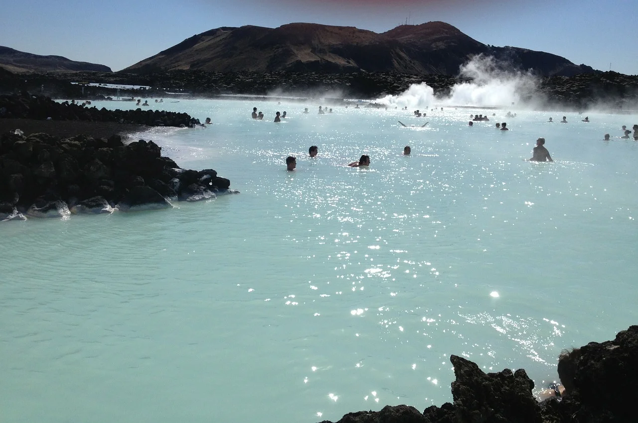 190306 - ELLE VOYAGE - BLUE LAGOON.jpg