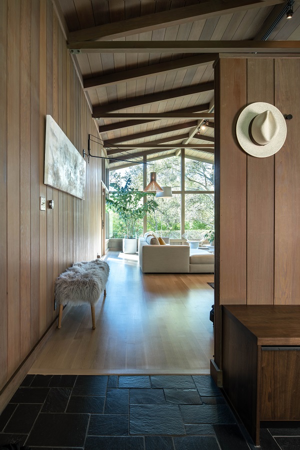 A Mid-Century Modern Remodel Creates a Light and Airy Family Home (5).jpg