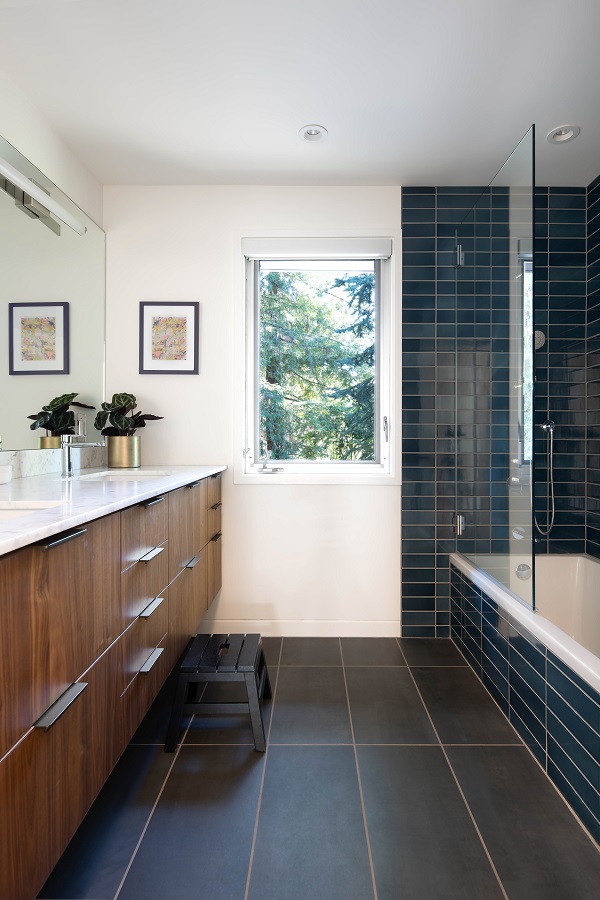 A Mid-Century Modern Remodel Creates a Light and Airy Family Home (1).jpg
