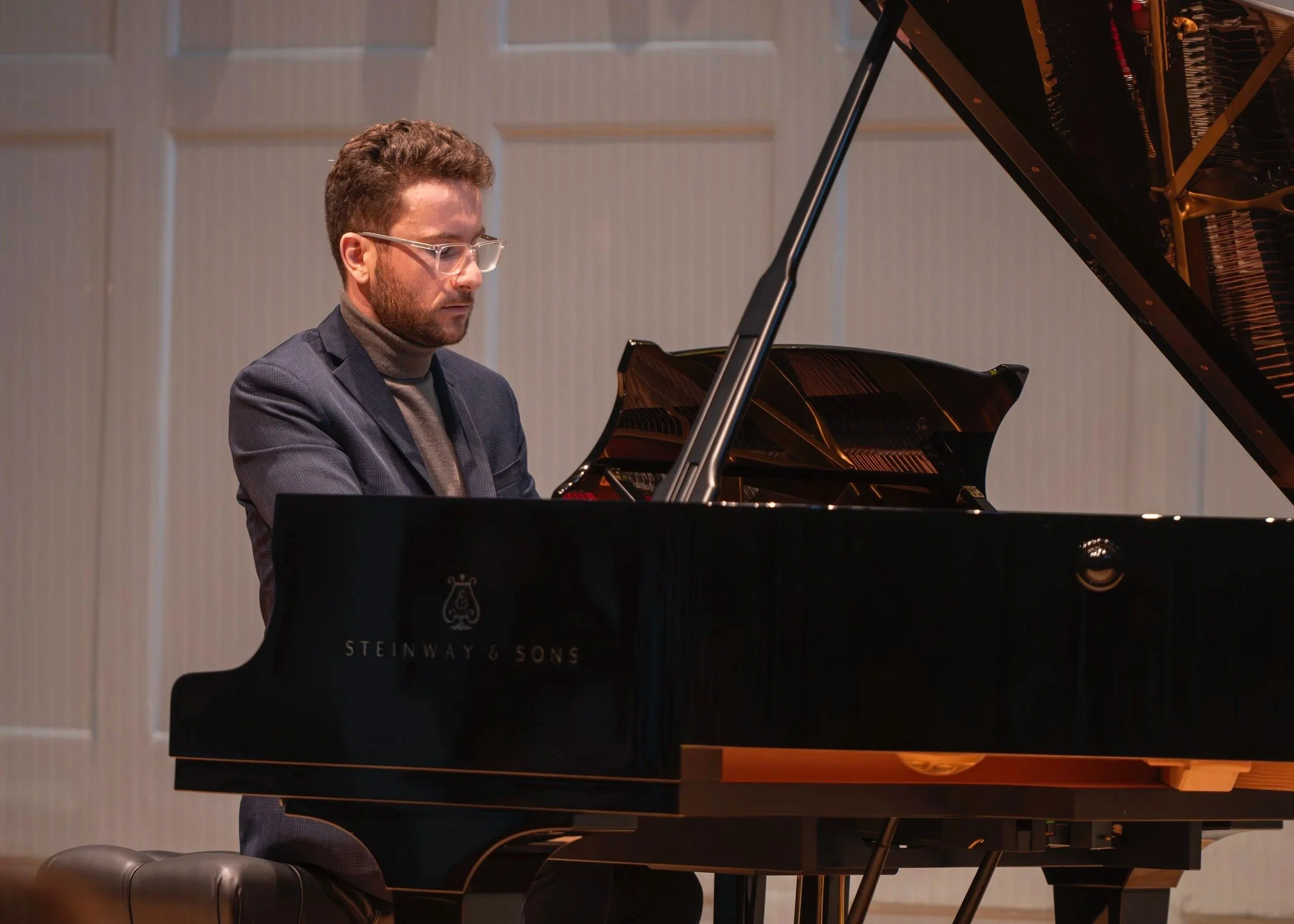 George Ireland, piano