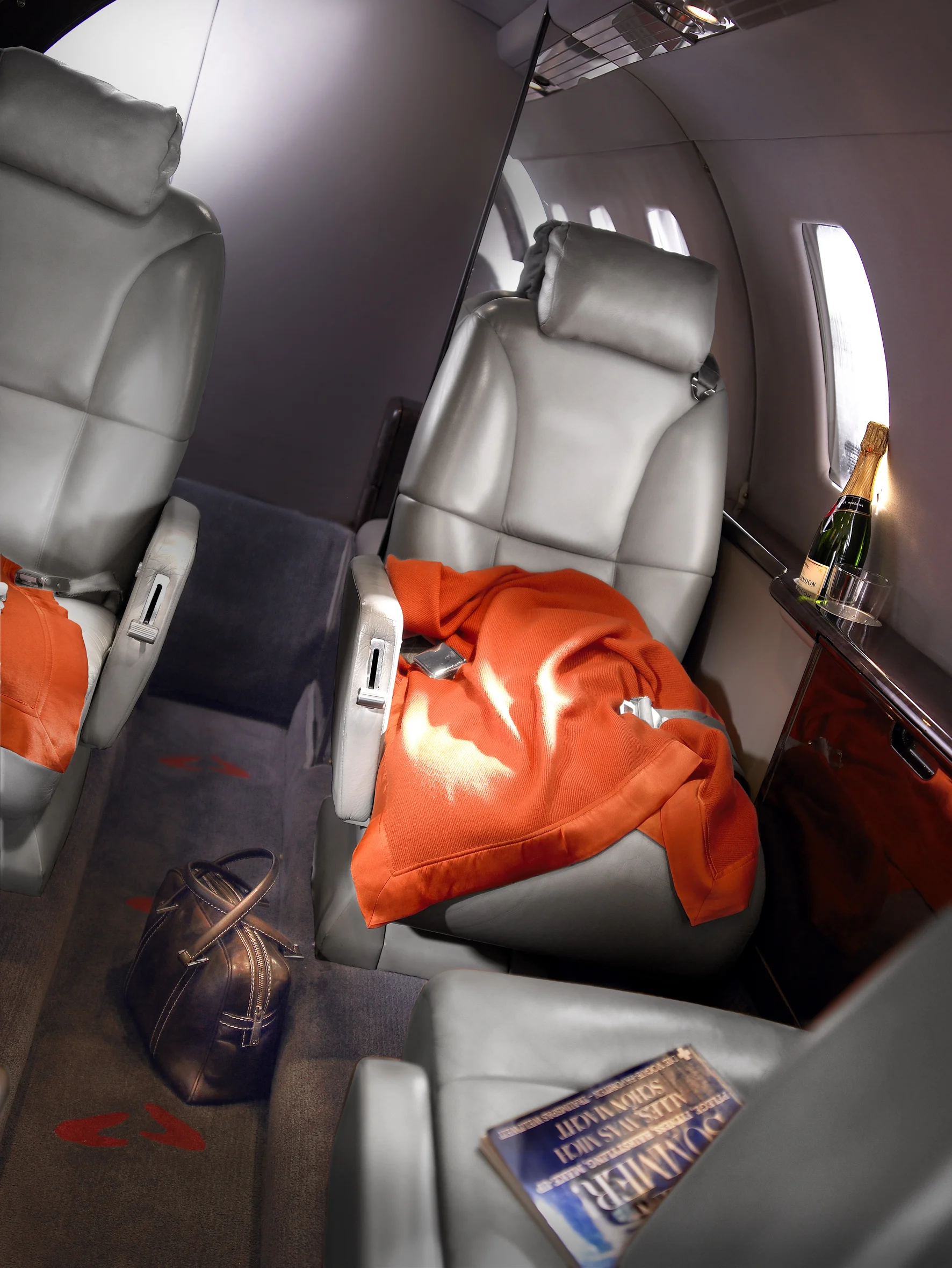 plane_interior.jpg