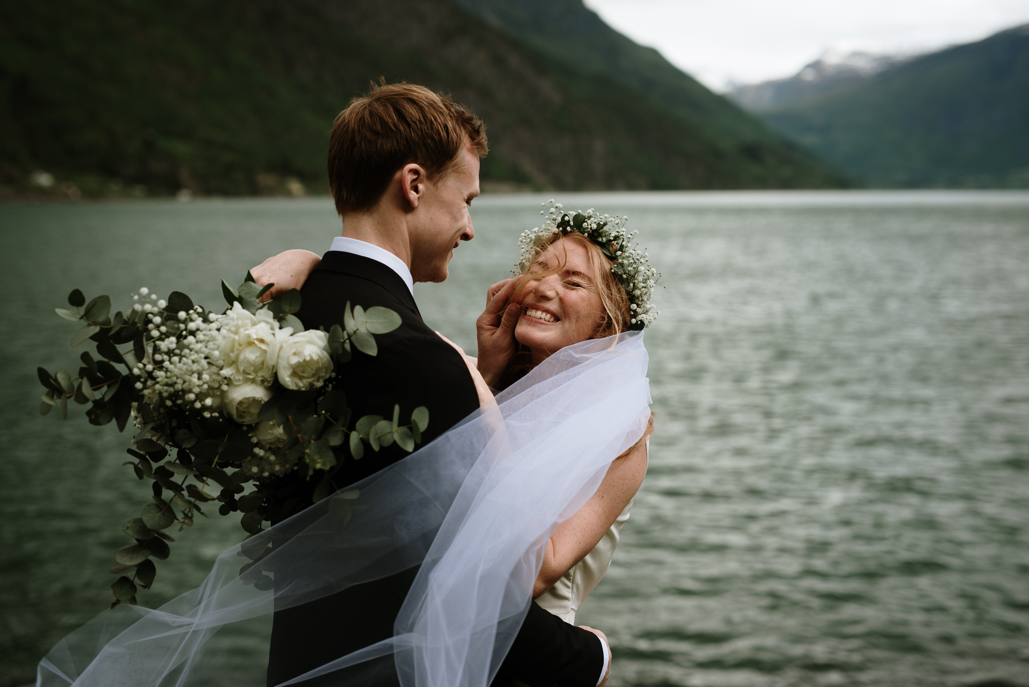 Elopement in Norway fjords, Elopement photographer Norway